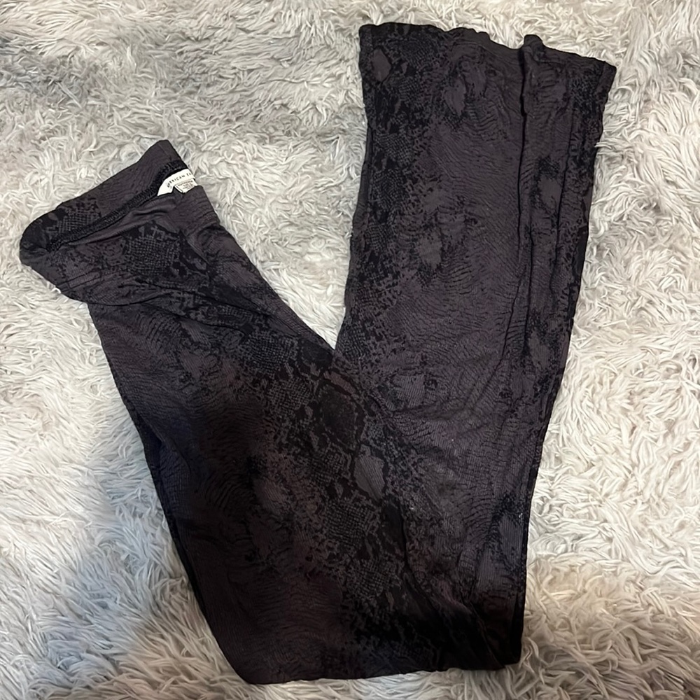 American eagle snake print flare leggings